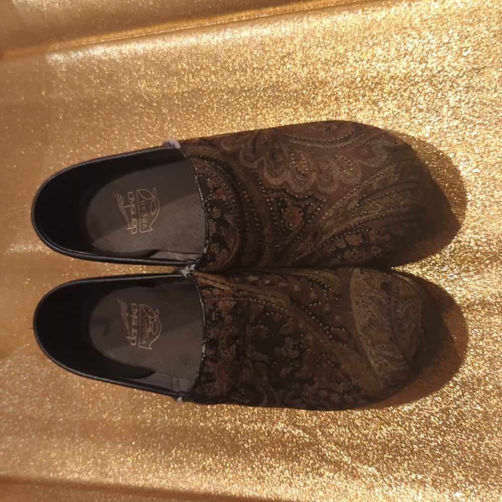 Dansko vegan velvet clogs